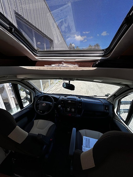 Ci RIVIERA 82 XT DROPDOWN, VINTER PKT, 2xAC 3 of 5