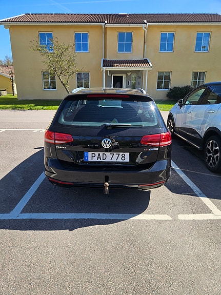 Volkswagen Passat 2 of 4