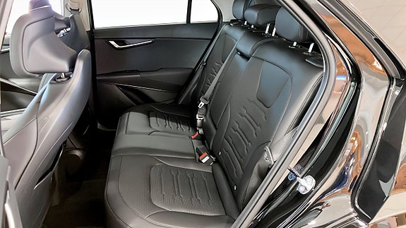 Kia Niro 9 of 16
