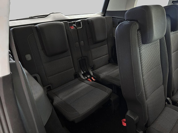 Volkswagen Touran 19 of 24