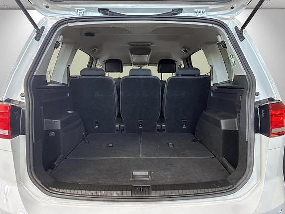Volkswagen Touran 15 of 24