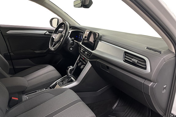 Volkswagen T-Roc 15 of 22