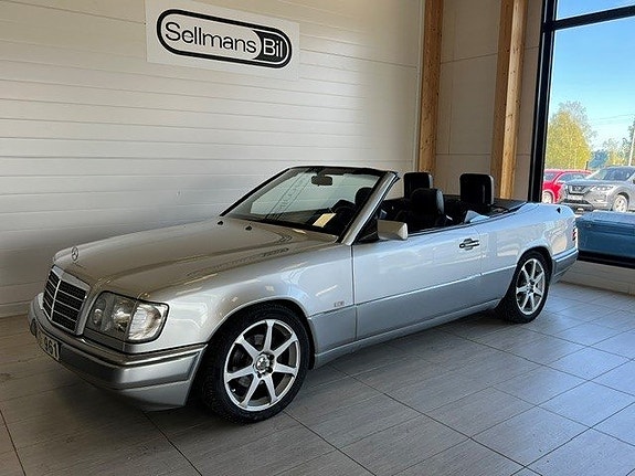 Mercedes-Benz E200