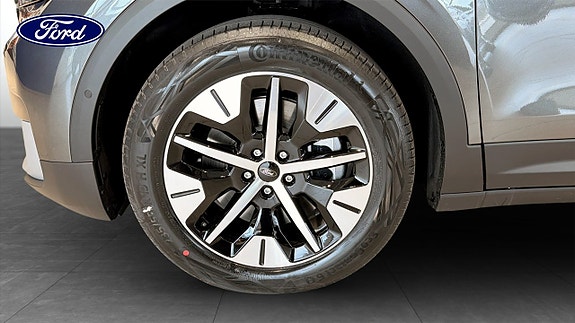 Ford Explorer 9 of 9