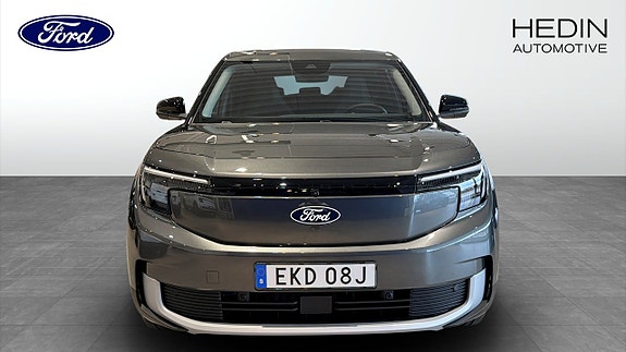Ford Explorer 8 of 9
