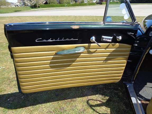 Cadillac Series 62 13 of 28