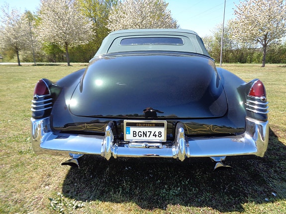 Cadillac Series 62 4 of 5