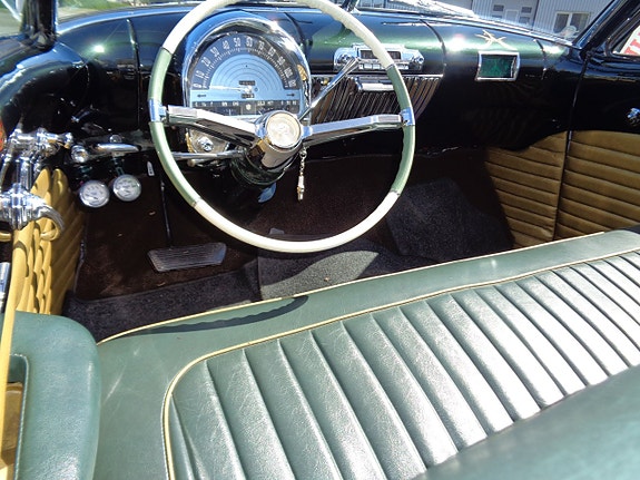 Cadillac Series 62 15 of 28