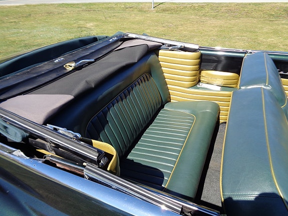 Cadillac Series 62 18 of 28