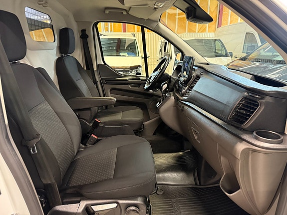 Ford Transit Custom 17 of 20