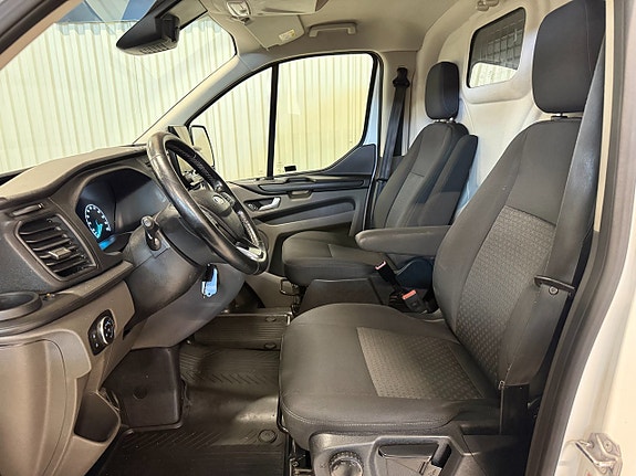 Ford Transit Custom 10 of 20