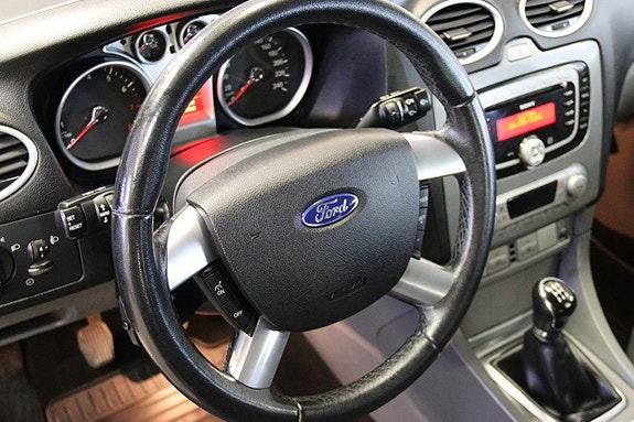 Ford Focus 7 of 13