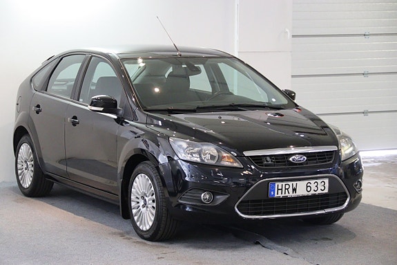 Ford Focus 2 of 13