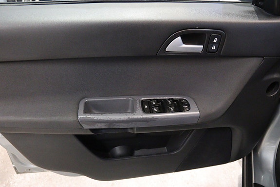 Volvo V50 10 of 13
