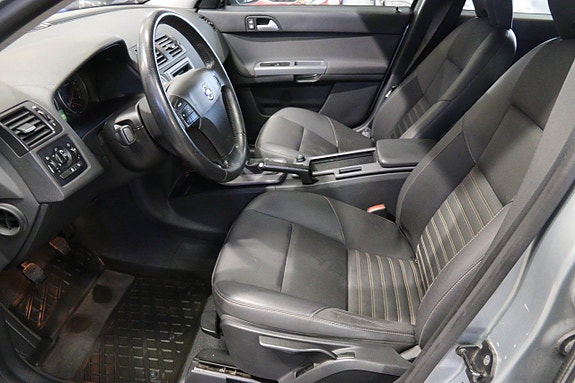 Volvo V50 9 of 13