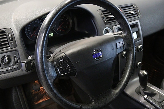 Volvo V50 8 of 13