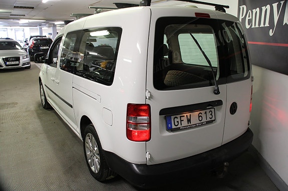 Volkswagen Caddy Maxi 10 of 15