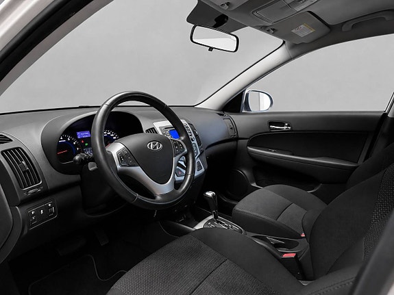 Hyundai i30 8 of 13