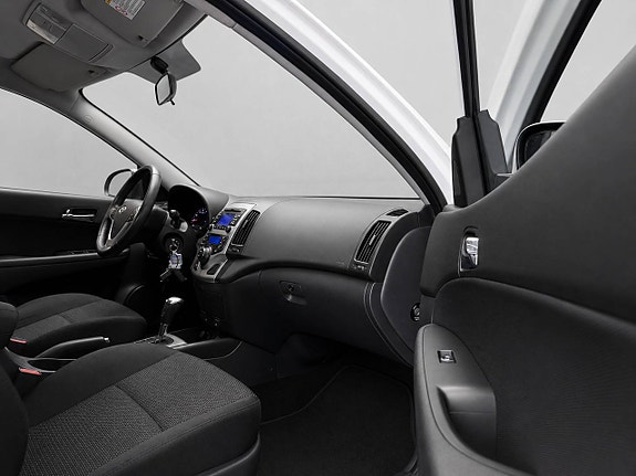 Hyundai i30 11 of 13