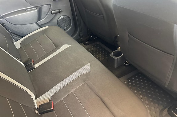 Dacia Logan 11 of 17