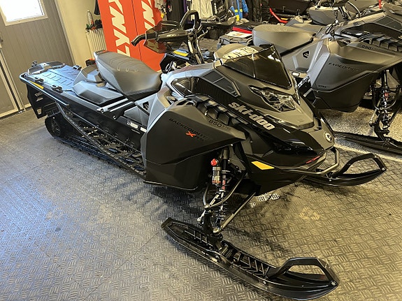 Ski-Doo Backcountry XRS 850 E-TEC 146" Mycket fin! 2 of 12
