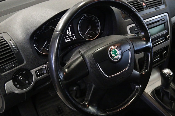 Skoda Octavia 8 of 13