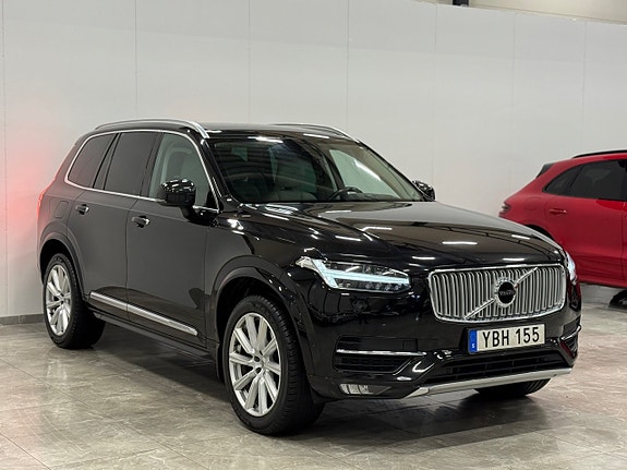 Volvo XC90 2 of 25