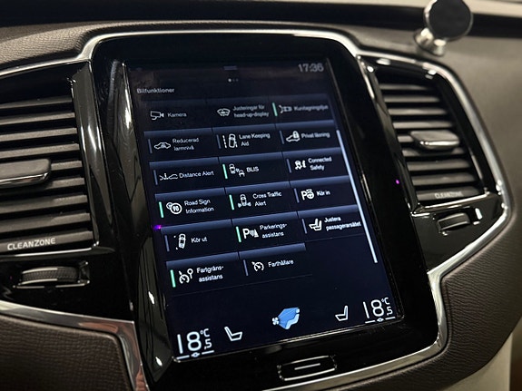 Volvo XC90 18 of 25