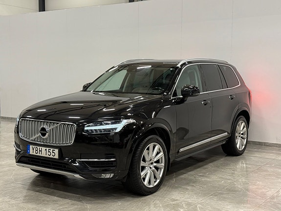 Volvo XC90 4 of 25
