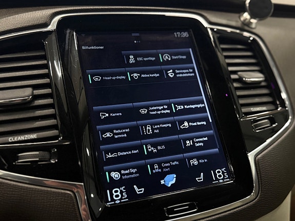 Volvo XC90 17 of 25