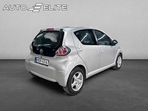 Toyota Aygo 6 of 16