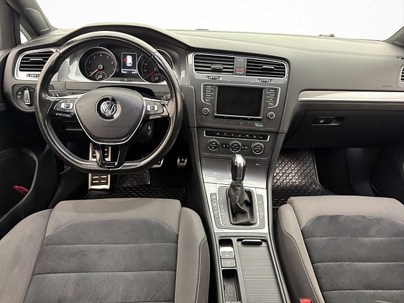 Volkswagen Golf Alltrack 13 of 30
