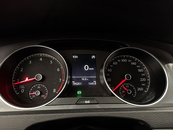 Volkswagen Golf Alltrack 17 of 30