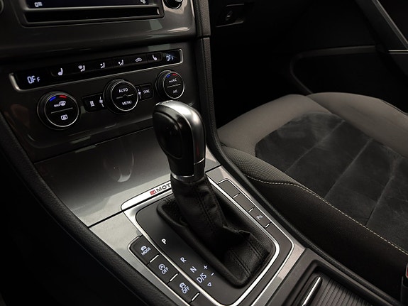 Volkswagen Golf Alltrack 23 of 30