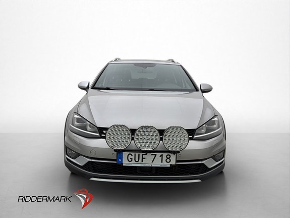 Volkswagen Golf Alltrack 2 of 30