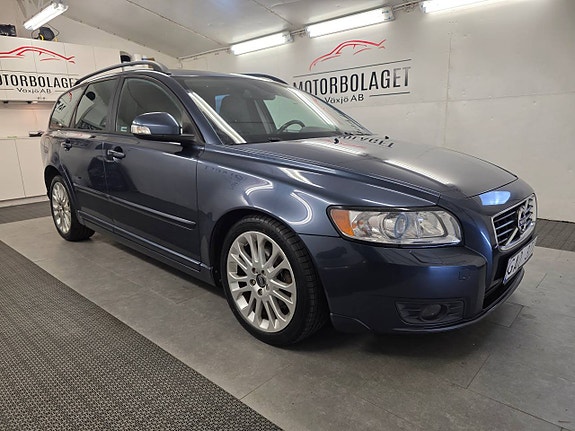 Volvo V50 4 of 5
