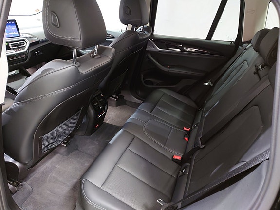 BMW X3 9 of 17