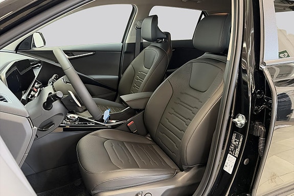 Kia Niro 8 of 17