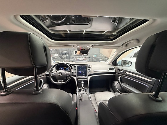 Renault Megane E-Tech 15 of 17
