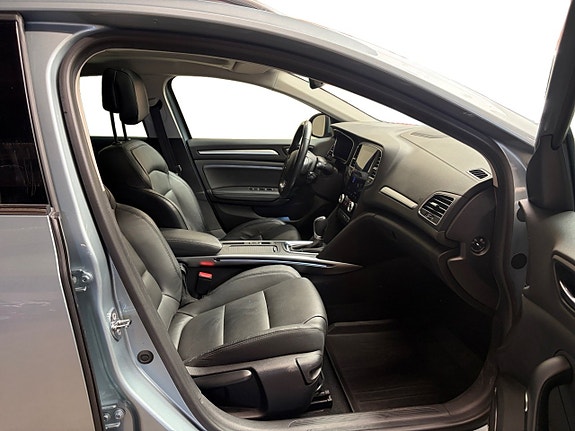 Renault Megane E-Tech 14 of 17