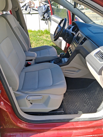 Volkswagen Golf Sportsvan 7 of 13