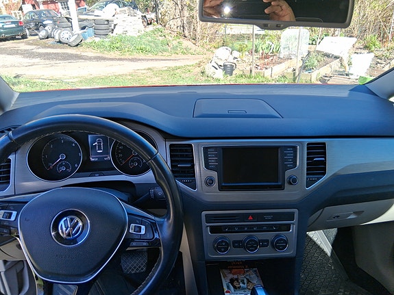 Volkswagen Golf Sportsvan 10 of 13