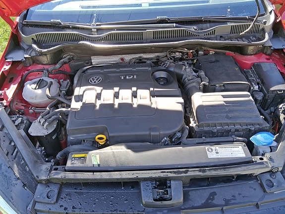 Volkswagen Golf Sportsvan 11 of 13