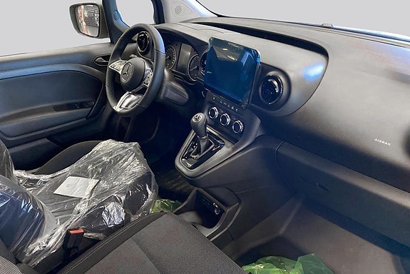 Mercedes-Benz eCitan 12 of 15