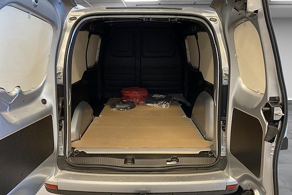 Mercedes-Benz eCitan 11 of 15