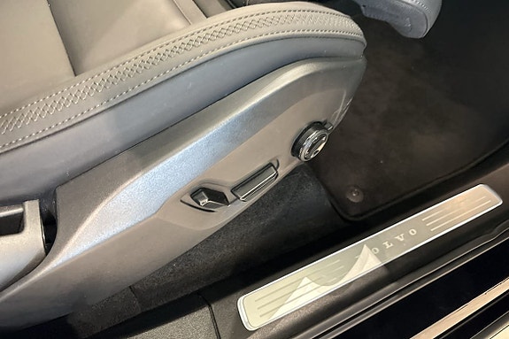 Volvo XC90 23 of 30