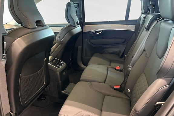 Volvo XC90 8 of 30
