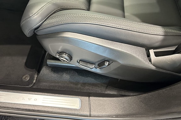 Volvo XC90 22 of 30