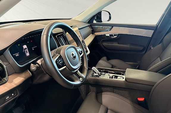 Volvo XC90 7 of 30