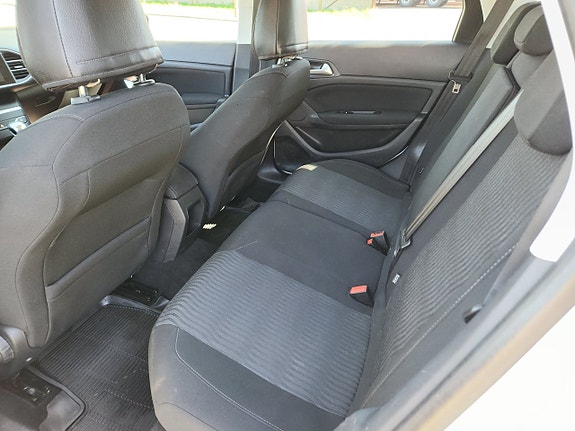 Peugeot 308 SW 4 of 6